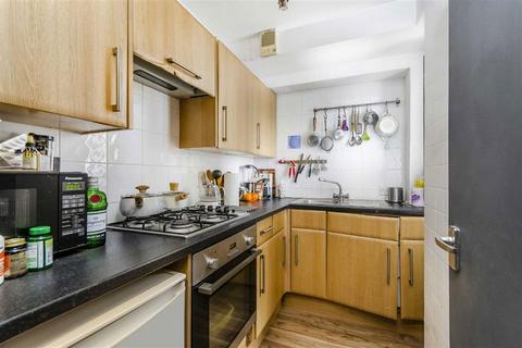 1 bedroom flat to rent, Clipstone Street, London W1W