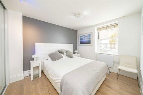 2 bedroom flat to rent, Huntley Street, London WC1E