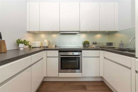 2 bedroom flat to rent, Market Place, London W1W