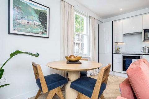 1 bedroom flat to rent, Charlotte Street, London W1T