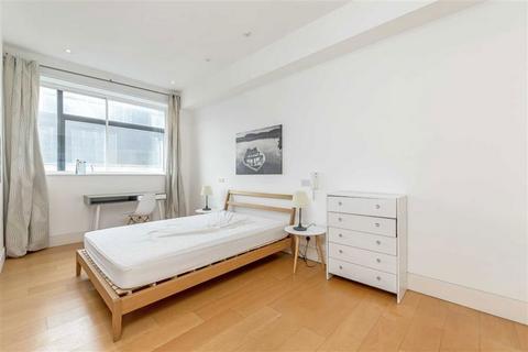 3 bedroom flat to rent, Dean Street, London W1D