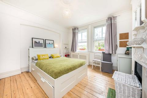 2 bedroom flat for sale, Fulham Road, London SW6