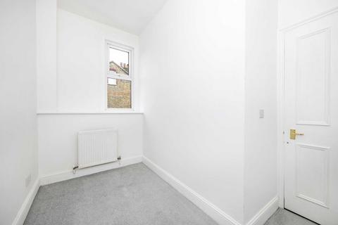 2 bedroom flat for sale, Wandsworth Bridge Road, London SW6