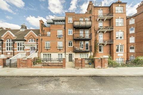 2 bedroom flat for sale, Kelvedon Road, London SW6