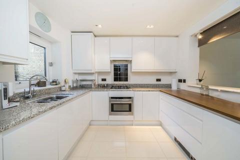 2 bedroom flat for sale, Kelvedon Road, London SW6