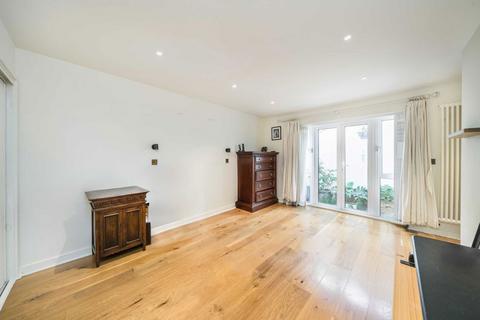 2 bedroom flat for sale, Kelvedon Road, London SW6