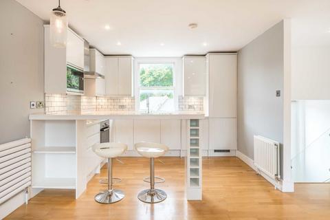 3 bedroom maisonette for sale, Harwood Road, London SW6