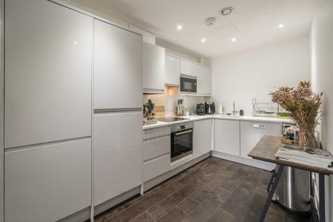 2 bedroom flat for sale, Lillie Road, London SW6