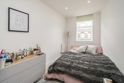 2 bedroom flat for sale, Lillie Road, London SW6