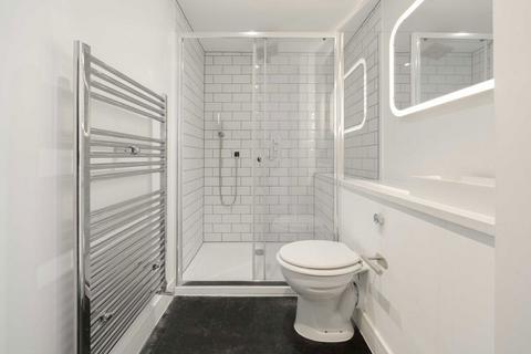 1a Salisbury Pavement, London, SW6 7HT