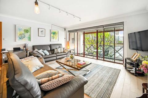 2 bedroom flat for sale, William Morris Way, London SW6