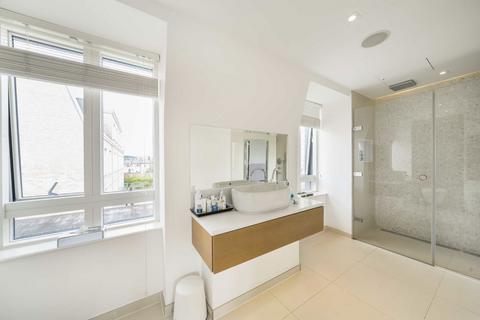 12 Rainsborough Square, London, SW6 1DQ