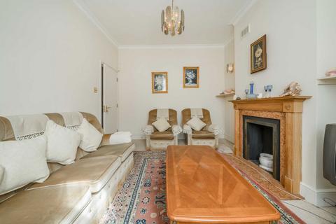 2 bedroom flat for sale, Rowallan Road, London SW6