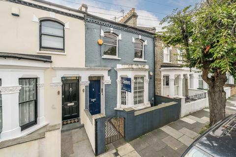 2 bedroom flat for sale, Chaldon Road, London SW6