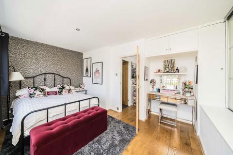 4, 50 Radipole Road, London, SW6 5DL