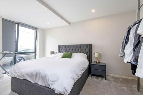 1 bedroom flat for sale, Britannia Road, London SW6