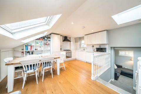 3 bedroom flat for sale, Broughton Road, London SW6