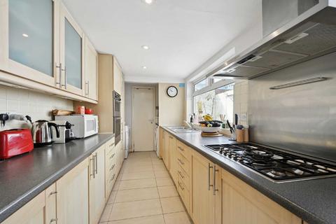 3 bedroom house to rent, Prothero Road, London SW6