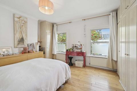 3 bedroom house to rent, Prothero Road, London SW6