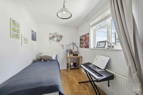 3 bedroom house to rent, Prothero Road, London SW6