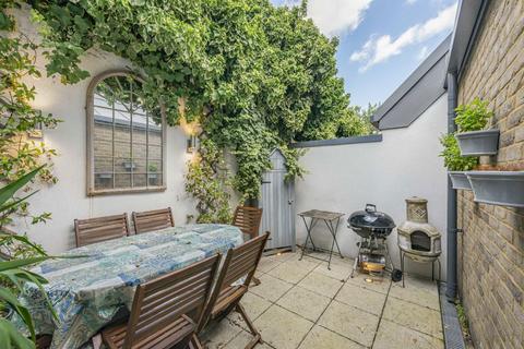 1 bedroom flat for sale, Grimston Road, London SW6