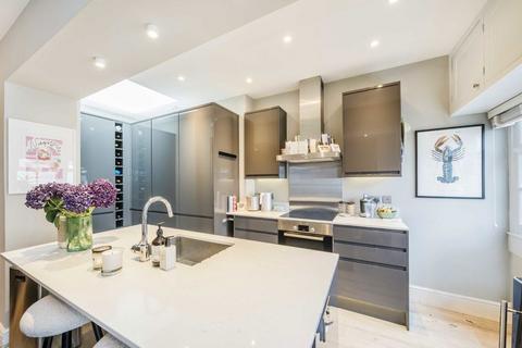 112 Burnthwaite Road, London, SW6 5BG