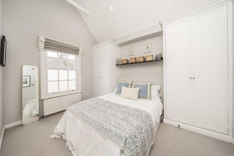 112 Burnthwaite Road, London, SW6 5BG