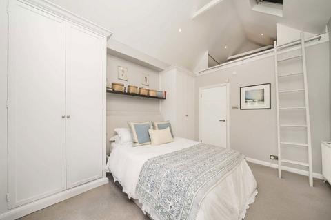 112 Burnthwaite Road, London, SW6 5BG
