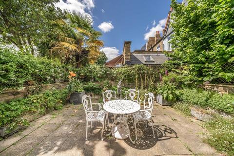 2 bedroom flat for sale, Munster Road, London SW6