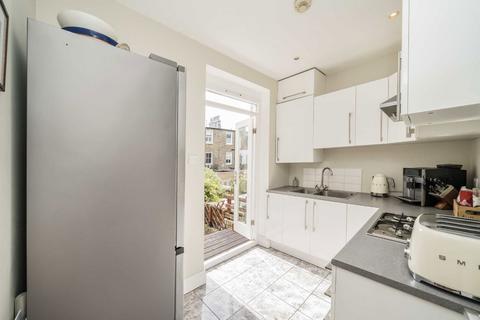 2 bedroom flat for sale, Halford Road, London SW6