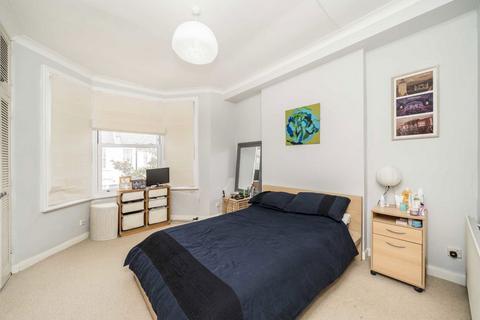 1 bedroom flat for sale, Mablethorpe Road, London SW6