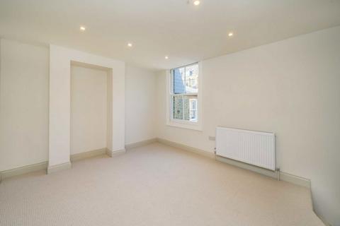 1 bedroom flat for sale, Wandsworth Bridge Road, London SW6