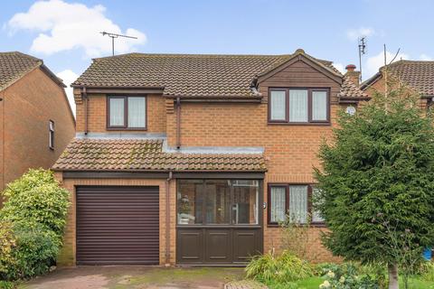 4 bedroom detached house for sale, Frognal Gardens, Teynham, Sittingbourne, Kent, ME9