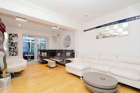 4 bedroom semi-detached house for sale, Kingsley Wood Drive, London SE9