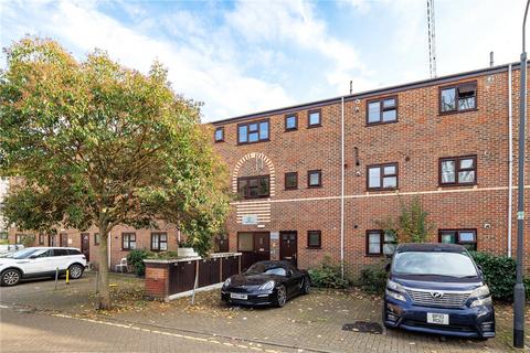 1 bedroom apartment for sale, Maynard Close, London, SW6