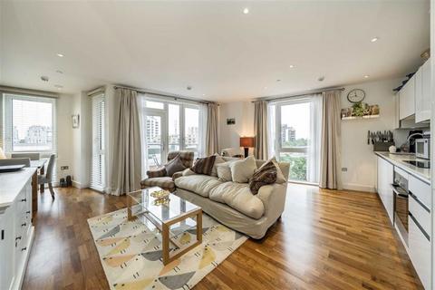 3 bedroom flat for sale, John Donne Way, London SE10