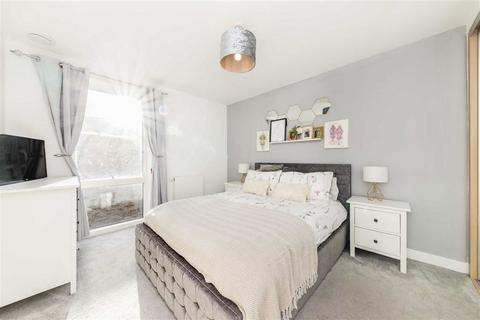 1 bedroom flat for sale, Billingshurst Way, London SE10