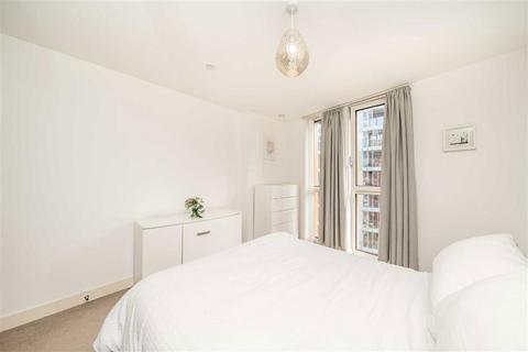 1 bedroom flat for sale, Telegraph Avenue, London SE10