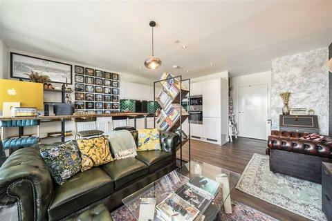 2 bedroom flat for sale, Greenwich High Road, London SE10