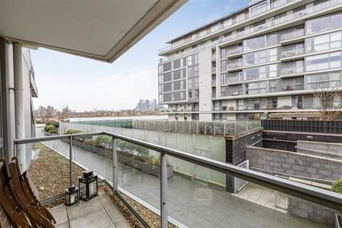 3 bedroom flat for sale, Banning Street, London SE10