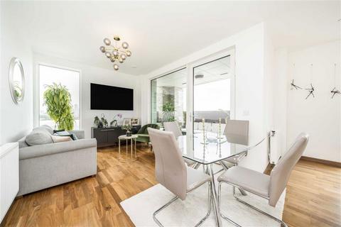 2 bedroom flat for sale, Telcon Way, London SE10