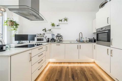 2 bedroom flat for sale, Telcon Way, London SE10