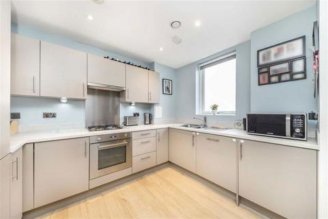 3 bedroom flat for sale, Norman Road, London SE10