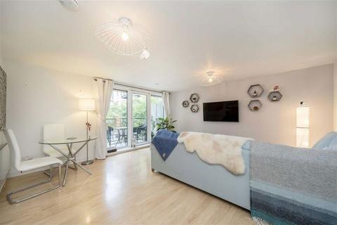 2 bedroom flat for sale, Glaisher Street, London SE8