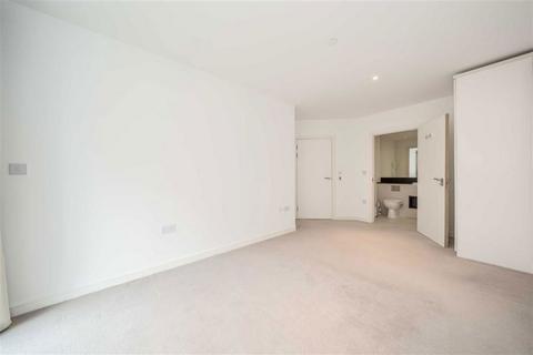 2 bedroom flat to rent, Telegraph Avenue, London SE10