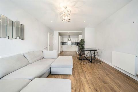 2 bedroom flat to rent, River Gardens Walk, London SE10