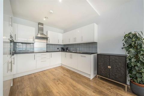 2 bedroom flat to rent, River Gardens Walk, London SE10