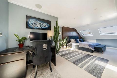 31 Woodlands Park Road, London, SE10 9XE