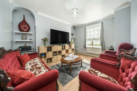 3 bedroom flat for sale, Roan Street, London SE10