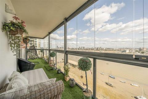 2 bedroom flat for sale, Barge Walk, London SE10